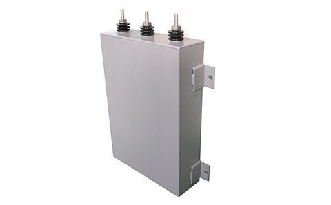 電容器的電容量一般是多少？可能與什么有關(guān)？